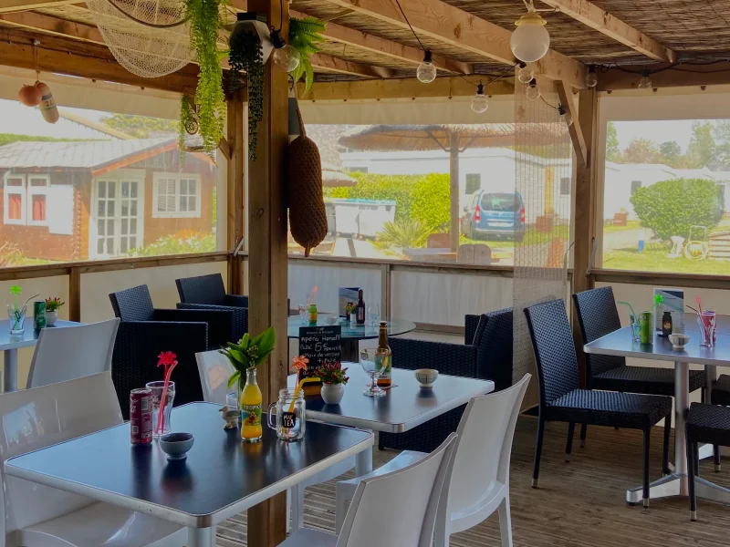 salle du restaurant Penhoat Côté Plage à Fouesnant Mousterlin