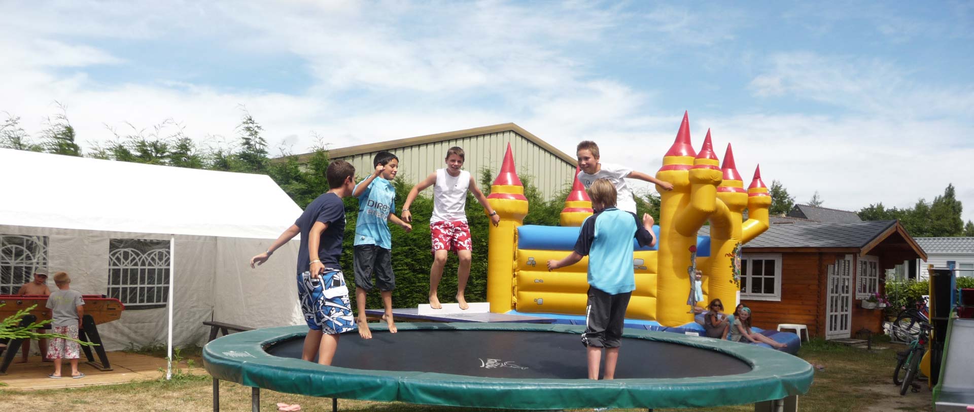 trampoline camping penhoat fouesnant baie de somme