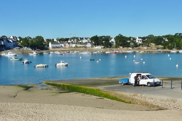 plage et port de Benodet dans le Fibistère